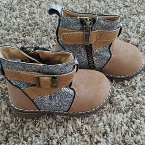 Brown boots with gray glitter